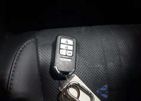 2021 Honda Accord Touring z USA, uszkodzony, nr VIN 1HGCV2F9XMA025750